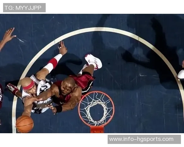 卡梅隆托马斯展现超强实力24投12中贡献33分9助攻成新一代空砍达人