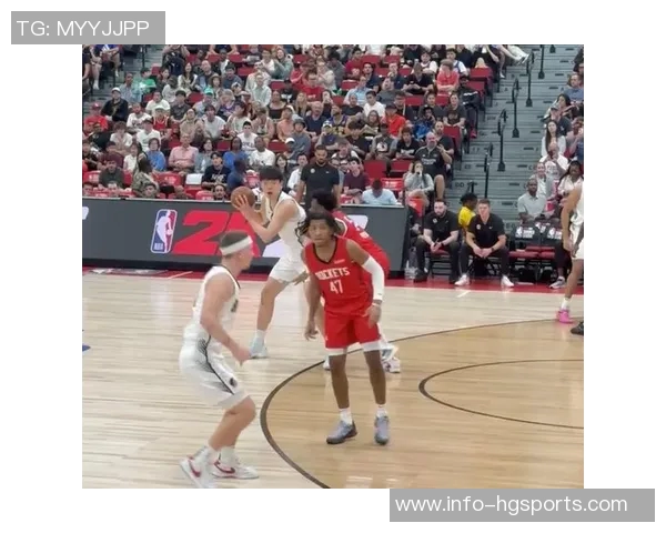 火箭队第四节三分球投篮失误频繁杨瀚森虽有卡位却难以抢到篮板